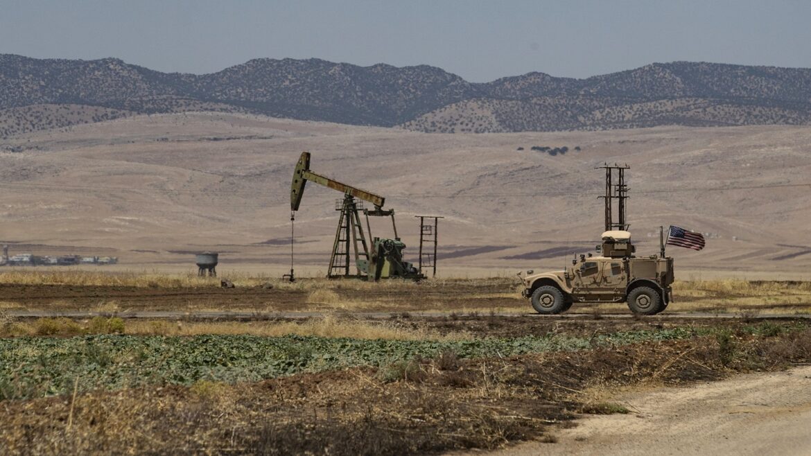 SYRIA-KURDS-US-CONFLICT-OIL